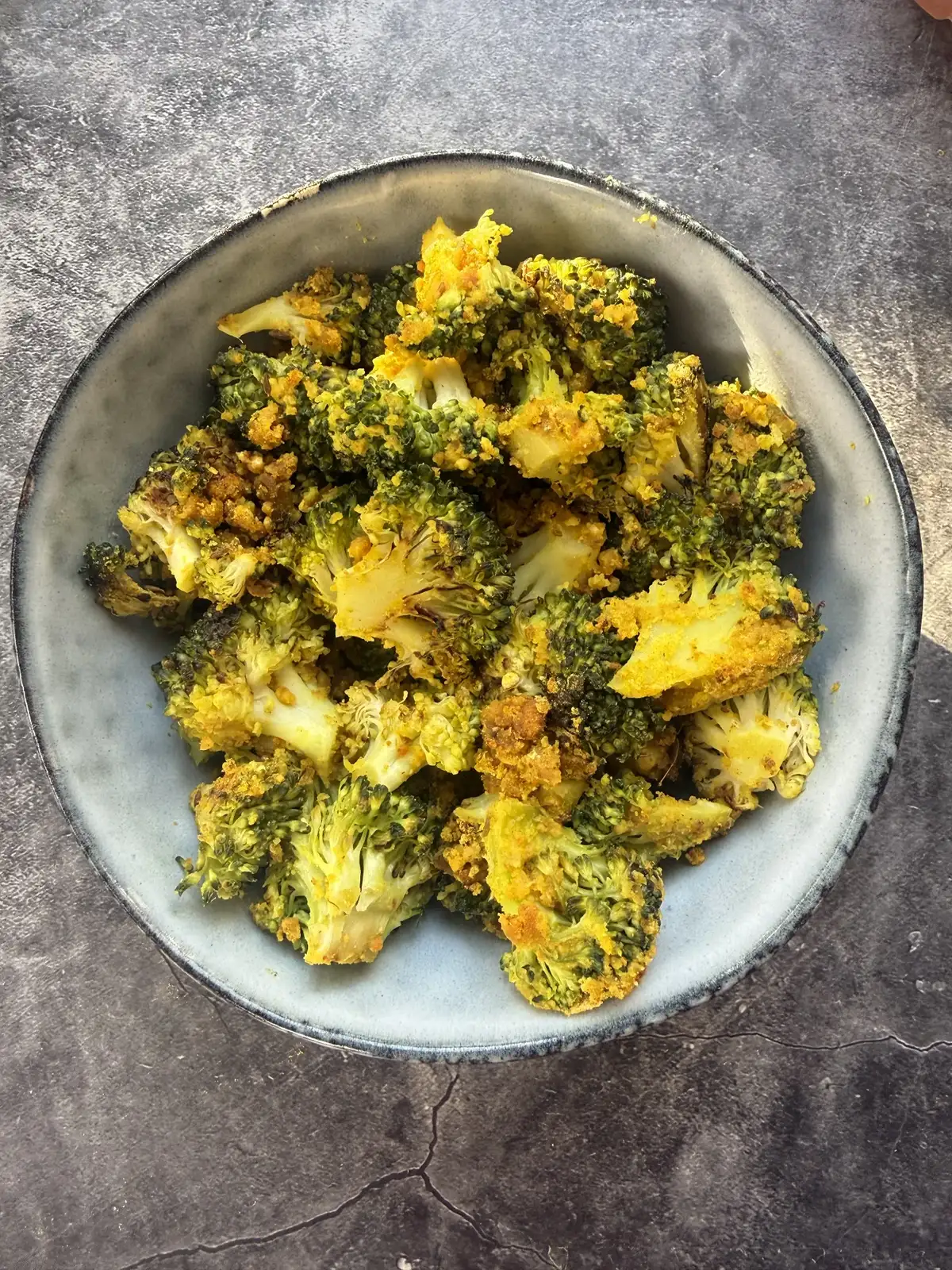 Besan-Coated Broccoli (Besan Wali Broccoli)