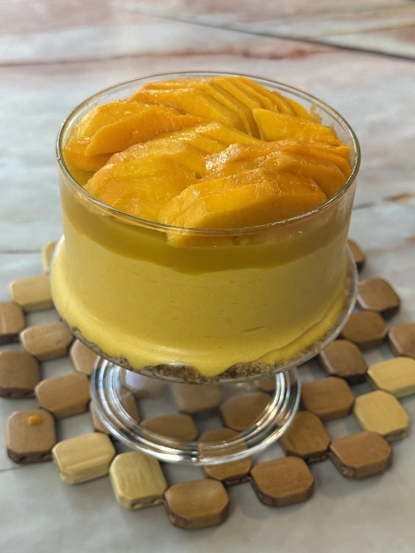 Mango Cheesecake (No Bake, No Refined Sugar, No Cream)